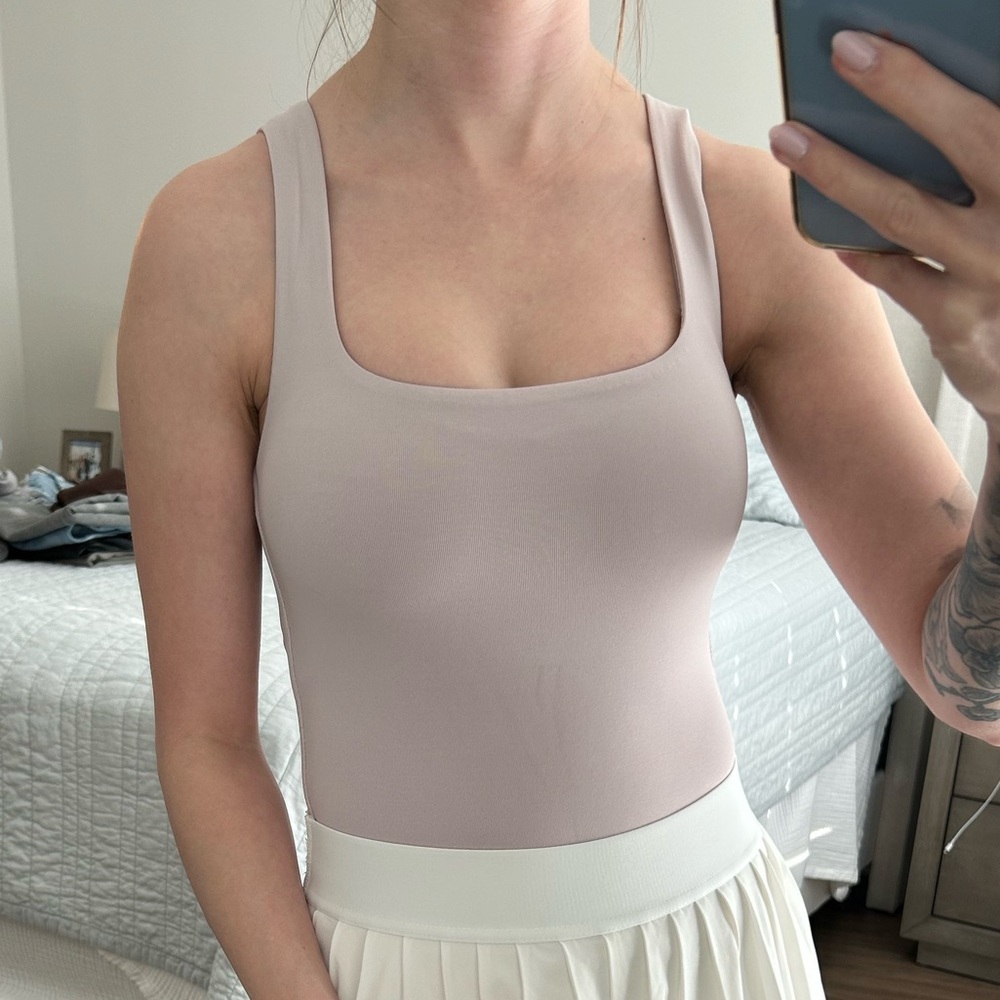 Babaton Light Mauve Square Neck Bodysuit